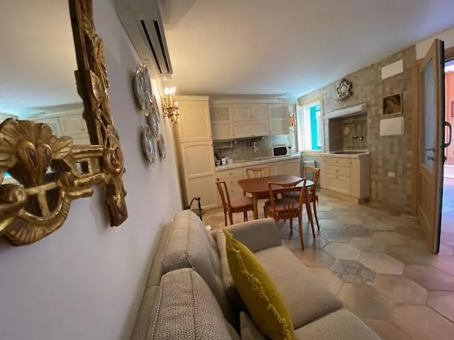 Burano Charming House Apartment