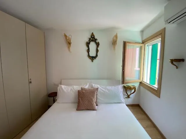 Burano Charming House Apartment Italy